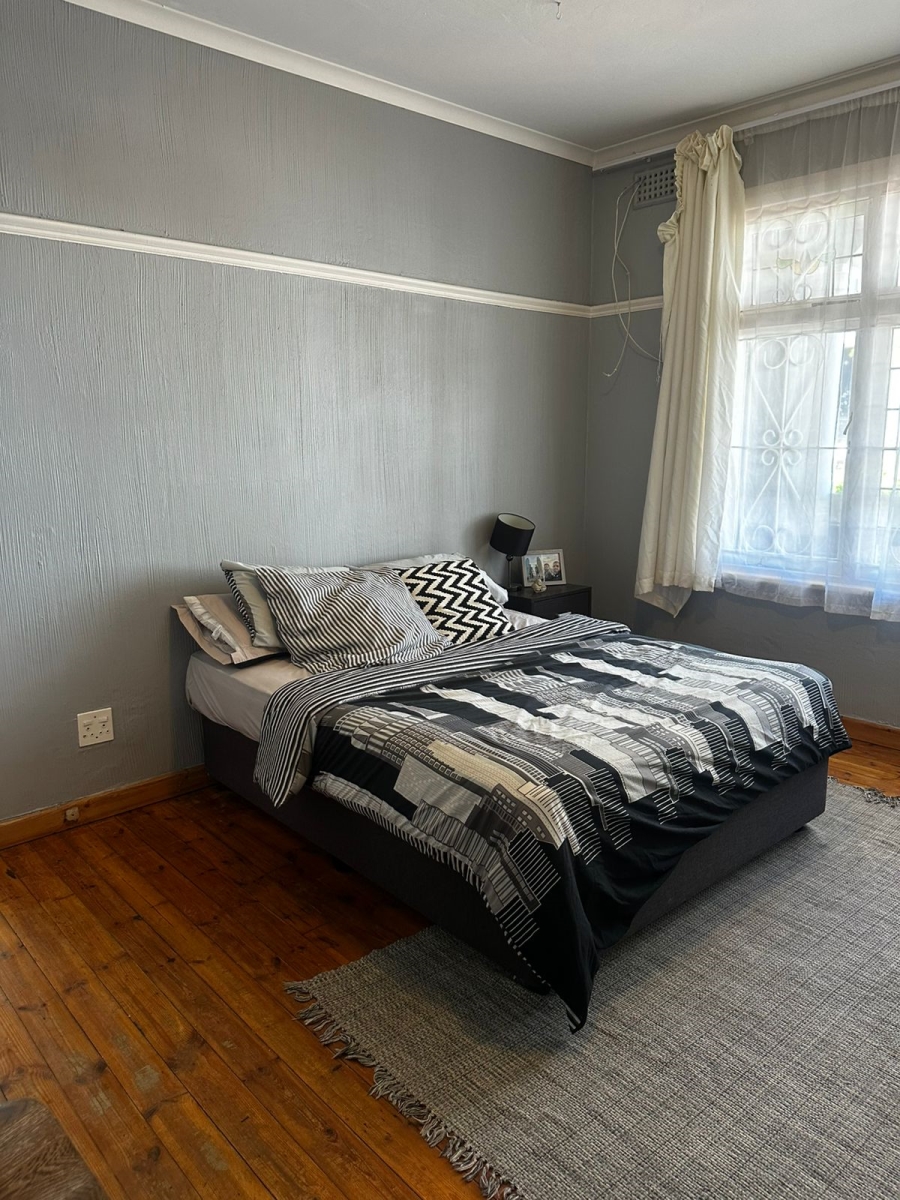 2 Bedroom Property for Sale in Sea Point Western Cape